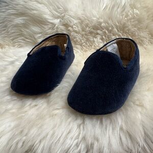 Janie and Jack Navy Blue Velvet Loafers for baby, size 6-12 months